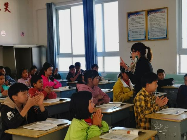 精准响应多元化学习需求全方位助力学习者生长与教育高质量 精准响应多元化学习需求全方位助力学习者生长与教育高质量